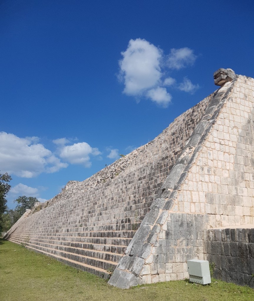 side chichen itza